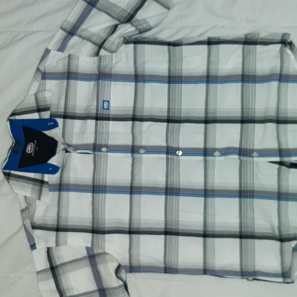 Ecko Grey, white & blue plaid Button Down Men's shirt. XL. Like new